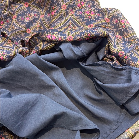 Frank & Oak patterned V-Neck Bishop Sleeve Dress - Picture 6 of 8